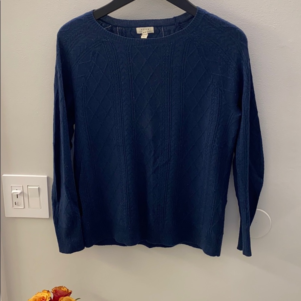 Fine knit light cable navy JOIE soft sweater